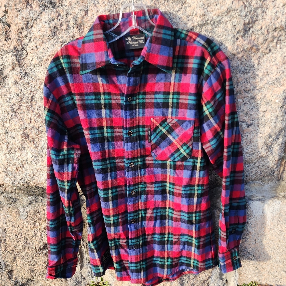 Vermont Flannel Co Plaid Flannel Button-Up Shirt in Red, Blue, Green Medium - Picture 2 of 15